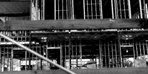 Empty construction site | Should contractors use business interruption insurance to protect from coronavirus losses?