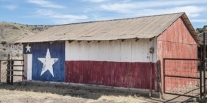 Barn with Texas flag mural