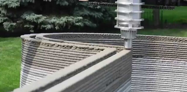 Building a wall with 3-D printing